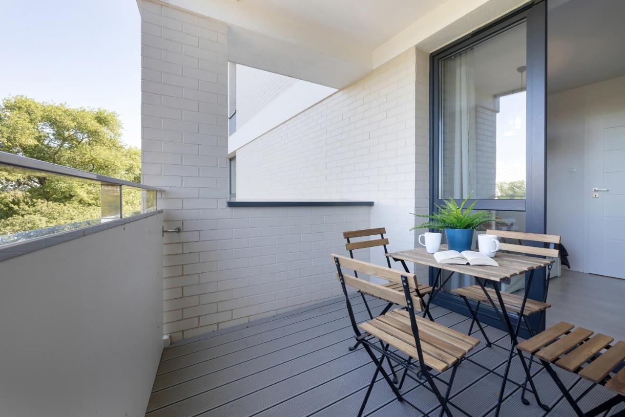 Apartamenty Platany Z Parkingiem By Noclegi Renters Kolberg Exterior foto